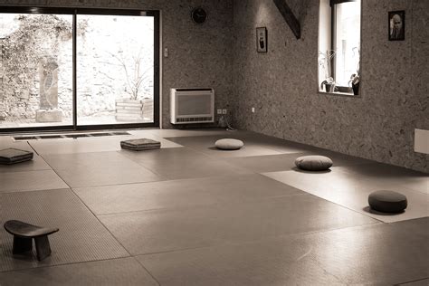 Studio Zen .